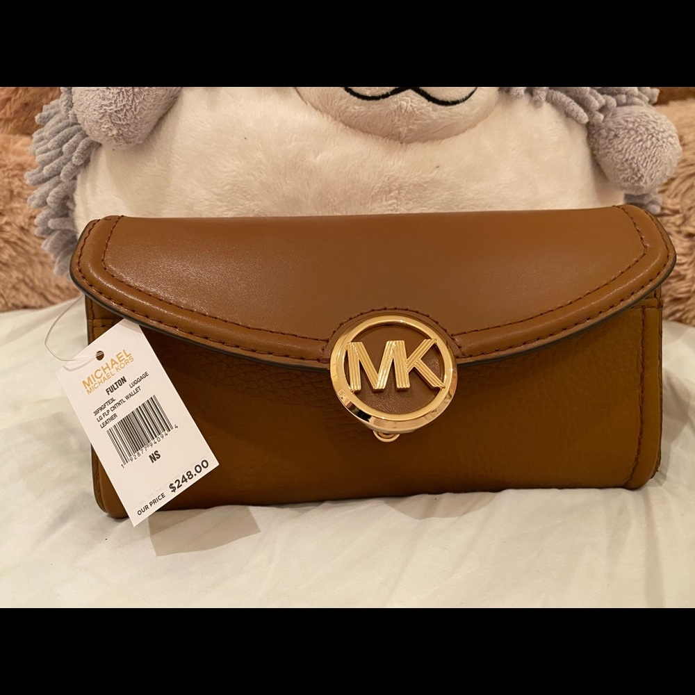 Micheal Kors leather brown wallet